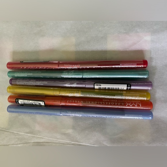 New NYX LGBTQ Pride Edition Vivid Brights Eyeliner Set- 6- Free 2 NYX Lipstick - Picture 1 of 5
